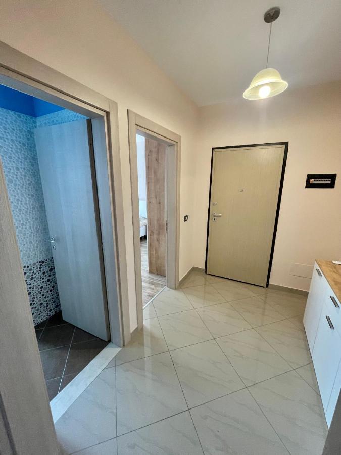 Modern & Cozy Apartment Tirana Esterno foto
