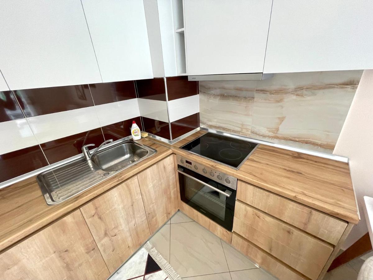 Modern & Cozy Apartment Tirana Esterno foto