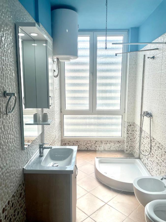 Modern & Cozy Apartment Tirana Esterno foto